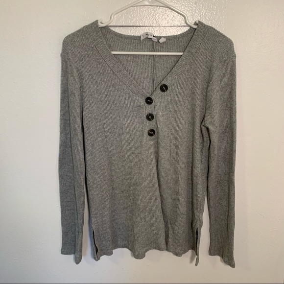 Cable & Gauge V-Neck Pullover Sweater Gray Ribbed - Picture 2 of 9